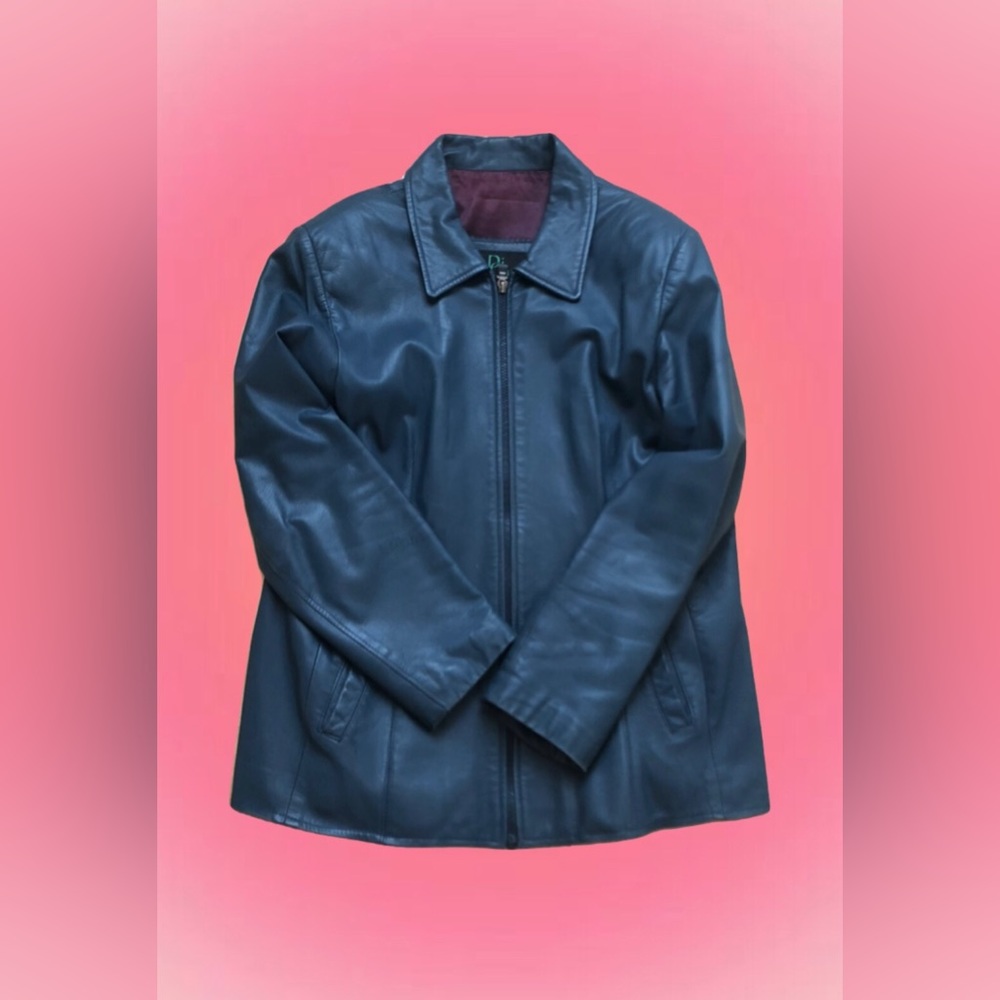 super cute vintage leather jacket in really good condition no major flaws!!!